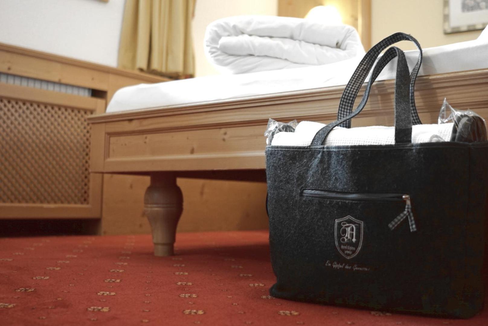 Hotel Alpina Ischgl Extérieur photo